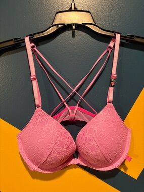 Victoria's Secret Pink Floral Push-Up Strappy Back Bra NWT